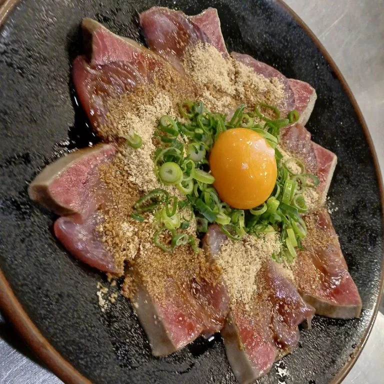 海鮮系も多く取り揃えております。今月は三重県の桜ぶりを使った胡麻ぶりがおすすめです。蒲田居酒屋/蒲田貸切/蒲田日本酒/蒲…