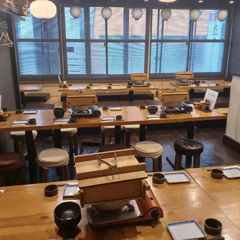 たまか食堂で貸切宴会はいかがでしょうか。20名様から最大40名様までご利用いただけます。蒲田貸切/蒲田海鮮/蒲田日本酒/…