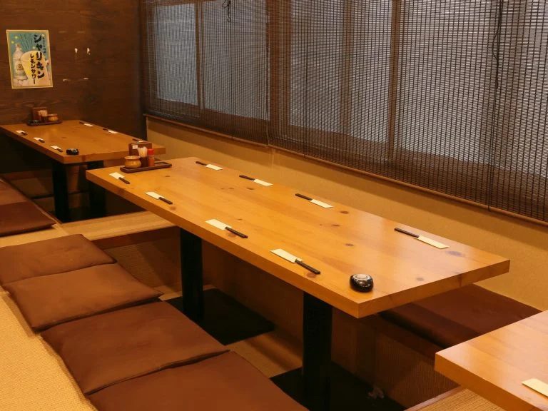 たまか食堂の店内